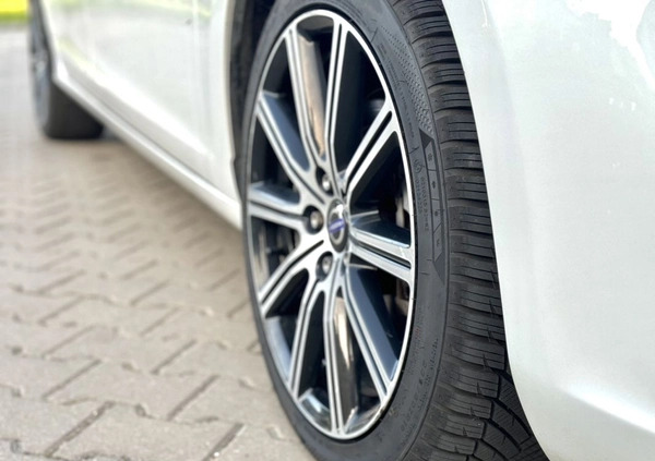 Volvo S60 cena 62000 przebieg: 177235, rok produkcji 2017 z Syców małe 407